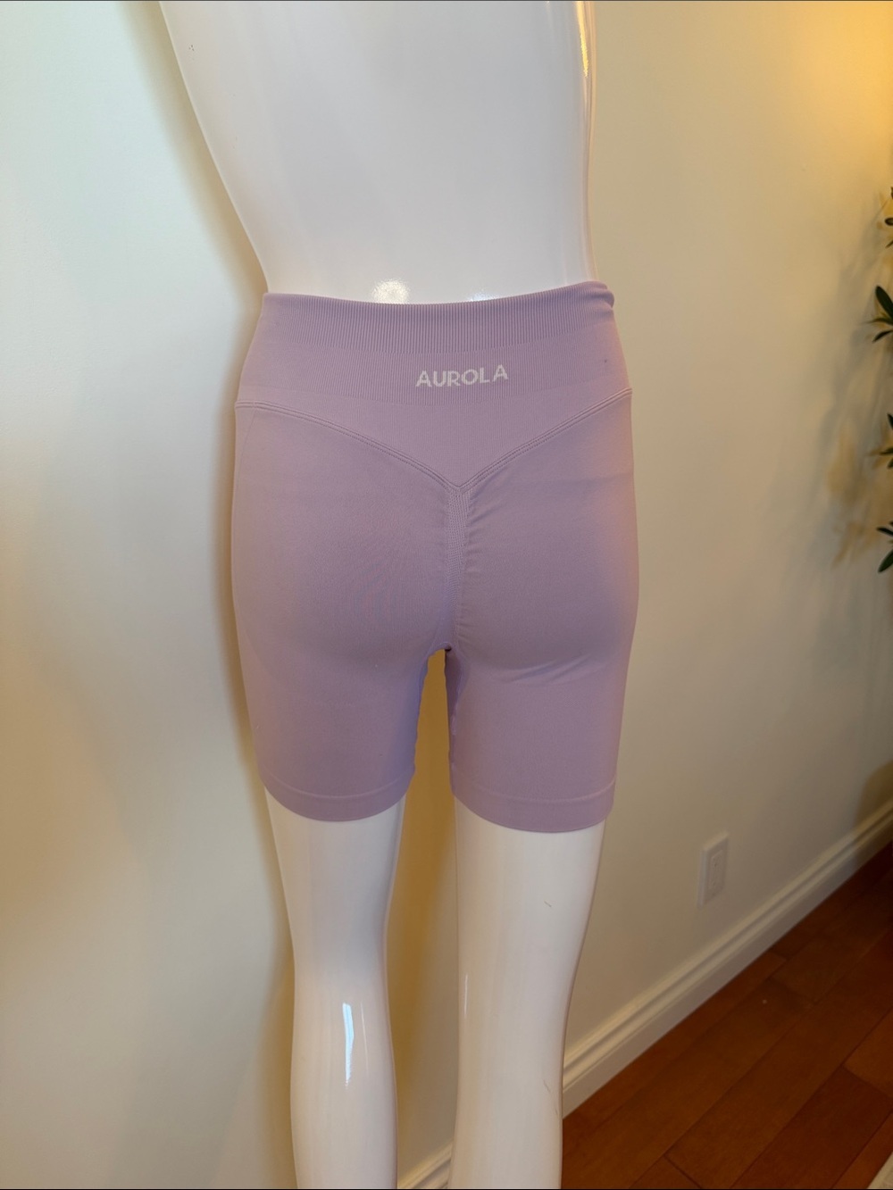 AUROLA Lavender Seamless Scrunch Butt Biker Shorts
